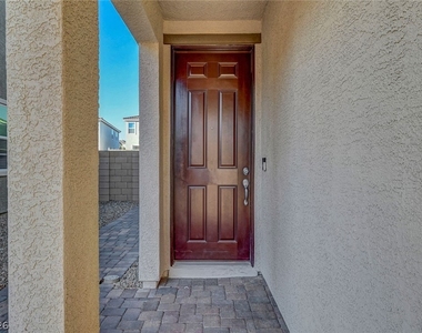 8454 Vacarez Drive - Photo Thumbnail 3