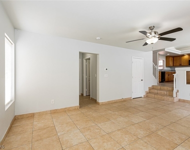 8717 Texas Bronco Avenue - Photo Thumbnail 7