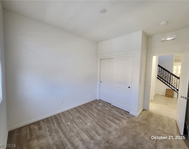 12281 Terrace Verde Avenue - Photo Thumbnail 8
