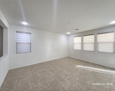 12281 Terrace Verde Avenue - Photo Thumbnail 4