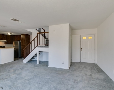 4335 Galore Avenue - Photo Thumbnail 8