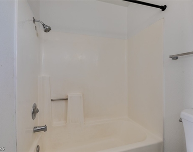 4335 Galore Avenue - Photo Thumbnail 34