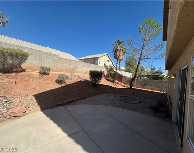 1813 Battle Born Drive - Photo Thumbnail 32