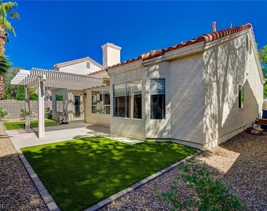 9421 Valley Hills Avenue - Photo Thumbnail 26
