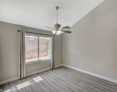 9421 Valley Hills Avenue - Photo Thumbnail 9