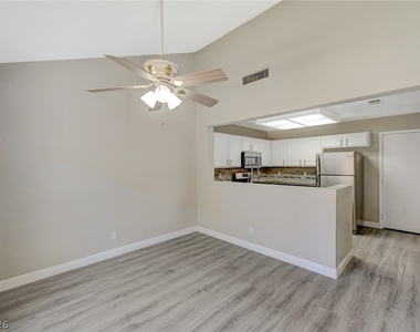 9421 Valley Hills Avenue - Photo Thumbnail 12