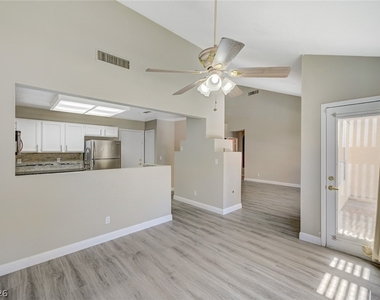 9421 Valley Hills Avenue - Photo Thumbnail 11