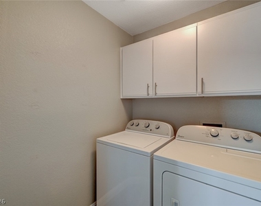 9421 Valley Hills Avenue - Photo Thumbnail 18