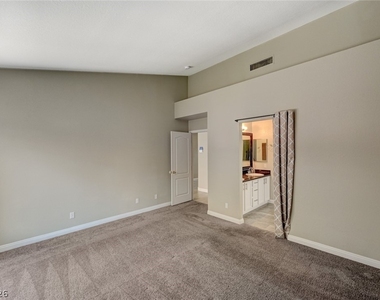 9421 Valley Hills Avenue - Photo Thumbnail 30