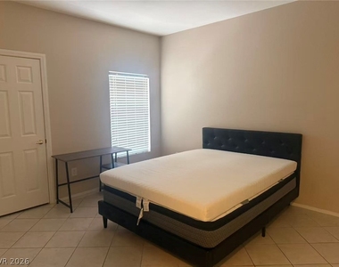 9330 Maule Avenue - Photo Thumbnail 5