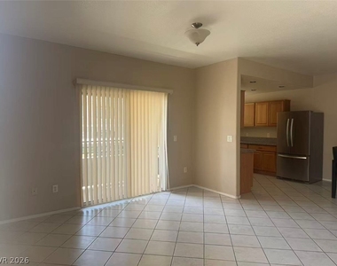 9330 Maule Avenue - Photo Thumbnail 3