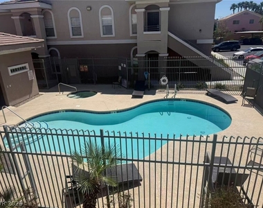 9330 Maule Avenue - Photo Thumbnail 7