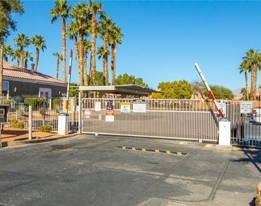 4730 E Craig Road - Photo Thumbnail 6