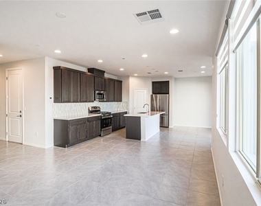 9220 Far Side Avenue - Photo Thumbnail 13