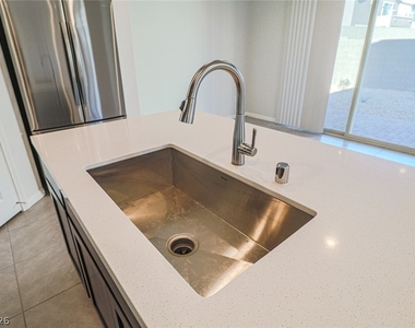 9220 Far Side Avenue - Photo Thumbnail 22