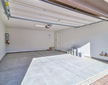 9220 Far Side Avenue - Photo Thumbnail 61
