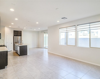 9220 Far Side Avenue - Photo Thumbnail 12