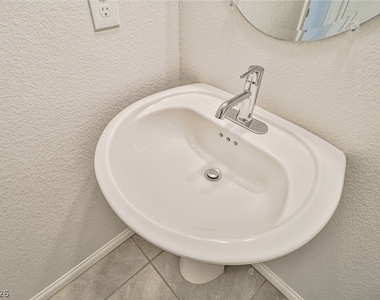 9220 Far Side Avenue - Photo Thumbnail 9