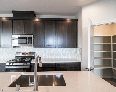 9220 Far Side Avenue - Photo Thumbnail 23