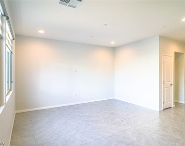 9220 Far Side Avenue - Photo Thumbnail 14