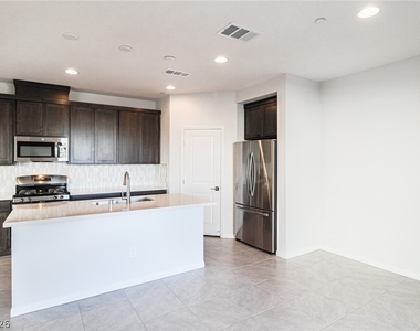 9220 Far Side Avenue - Photo Thumbnail 27