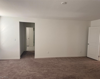 5961 Bruselas Street - Photo Thumbnail 6