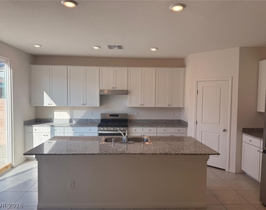 5961 Bruselas Street - Photo Thumbnail 1
