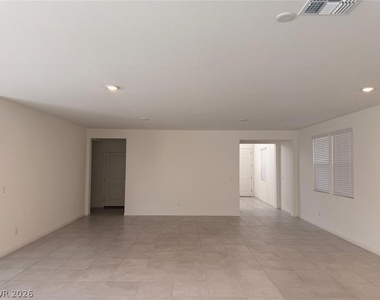 5961 Bruselas Street - Photo Thumbnail 4