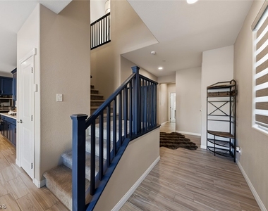 76 Verde Rosa Drive - Photo Thumbnail 5