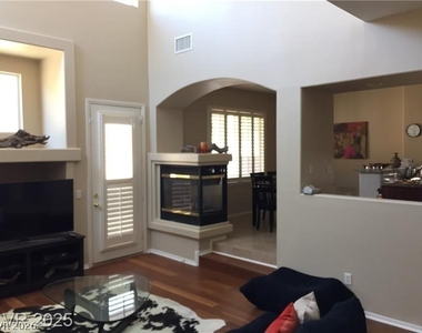 1017 Brinkman Street - Photo Thumbnail 3