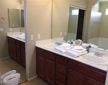 1017 Brinkman Street - Photo Thumbnail 7