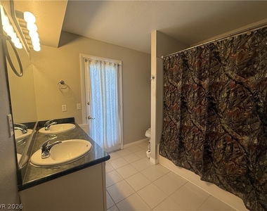 817 Schooner Drive - Photo Thumbnail 9