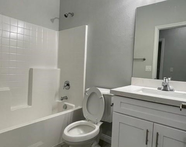 4966 Andover Drive - Photo Thumbnail 7