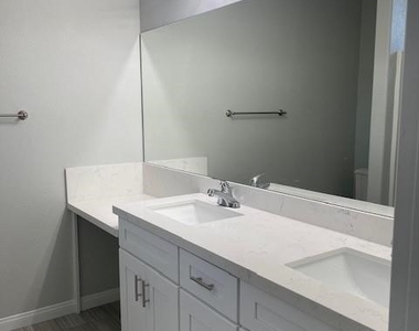 4966 Andover Drive - Photo Thumbnail 4