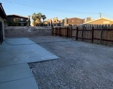 4966 Andover Drive - Photo Thumbnail 12