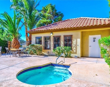 3135 S Mojave Road - Photo Thumbnail 14