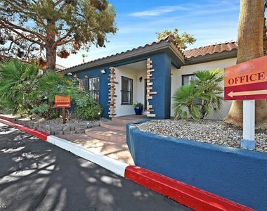 3135 S Mojave Road - Photo Thumbnail 18