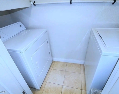 3135 S Mojave Road - Photo Thumbnail 10
