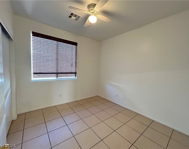 2685 Park Creek Lane - Photo Thumbnail 9