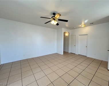 2685 Park Creek Lane - Photo Thumbnail 1