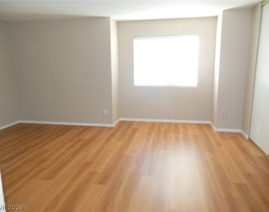 5225 Wave Dancer Lane - Photo Thumbnail 7