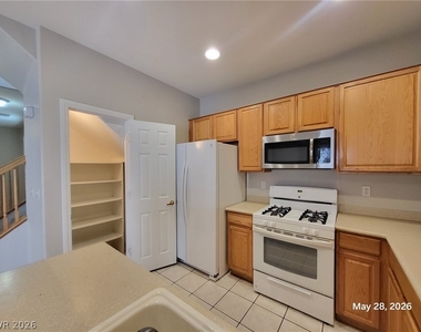 9843 Overlook Ridge Avenue - Photo Thumbnail 3