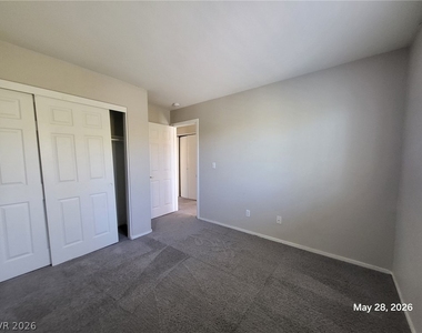 9843 Overlook Ridge Avenue - Photo Thumbnail 12