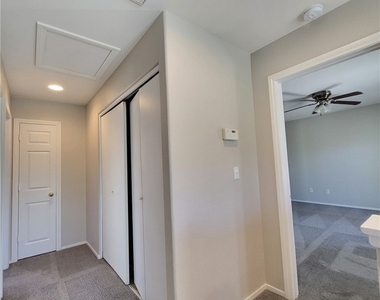 9843 Overlook Ridge Avenue - Photo Thumbnail 10