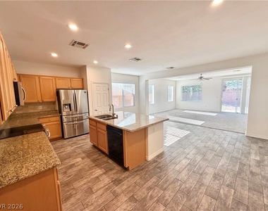 5190 Lignum Avenue - Photo Thumbnail 6