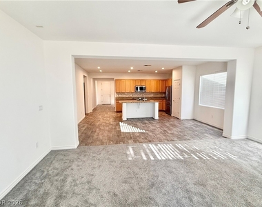 5190 Lignum Avenue - Photo Thumbnail 12