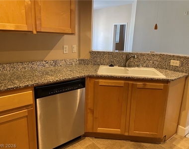 75 E Agate Avenue - Photo Thumbnail 4