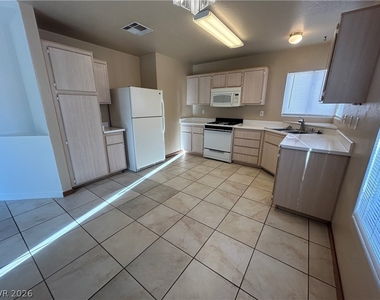 4718 Checker Way - Photo Thumbnail 14
