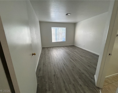 4718 Checker Way - Photo Thumbnail 15