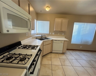 4718 Checker Way - Photo Thumbnail 13